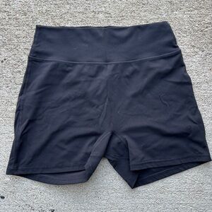 Buffbunny Legacy shorts 4” inseam size Large